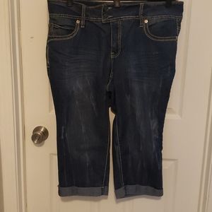 Royalty by YMI capris